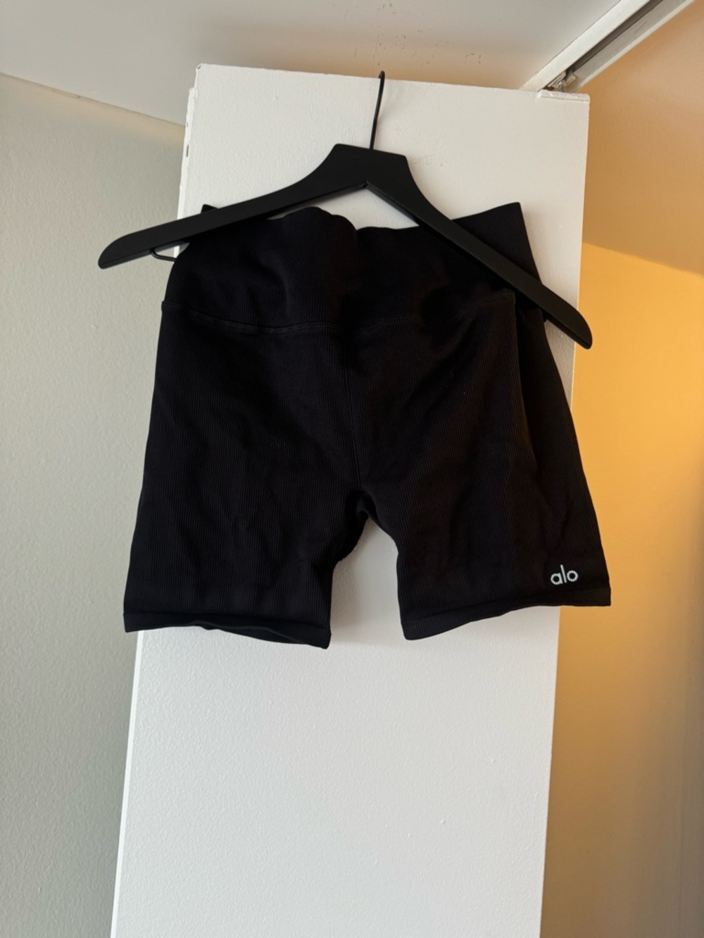 Alo Black 5” Seamless Ribbed Shorts